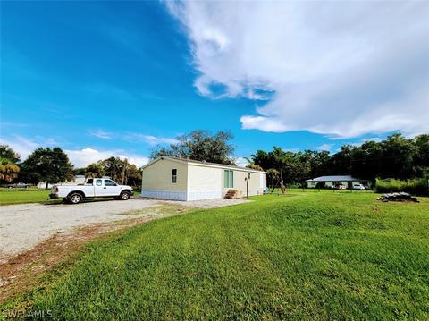 829 Sioux Ave, Labelle, FL 33935 photo 2