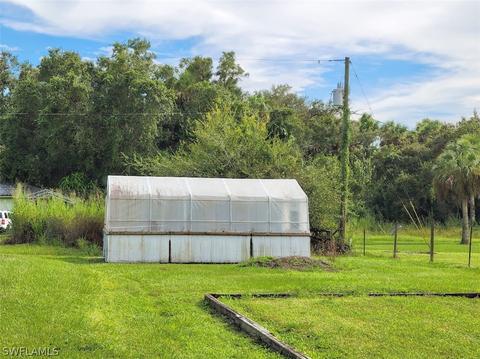 829 Sioux Ave, Labelle, FL 33935 photo 4