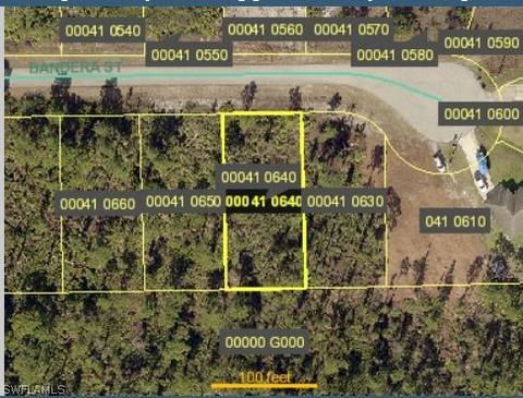 1042 Bandera St, Lehigh Acres, FL 33974
