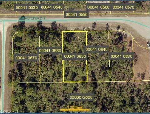 1040 Bandera St, Lehigh Acres, FL 33974