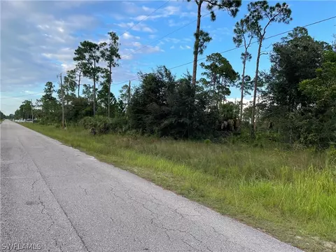 814 Clayton Ave, Lehigh Acres, FL 33972