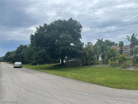 2303 Abbott Ave, Alva, FL 33920