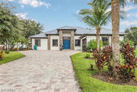 7788 2nd Pl, Labelle, FL 33935
