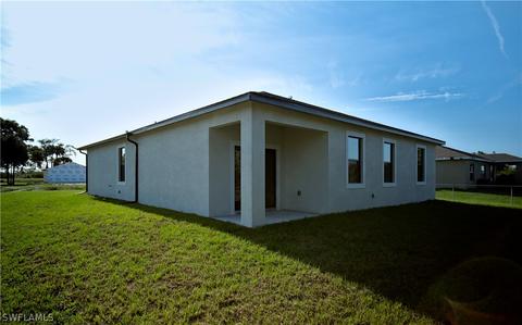 3208 W Iris Ct, Labelle, FL 33935 photo 4