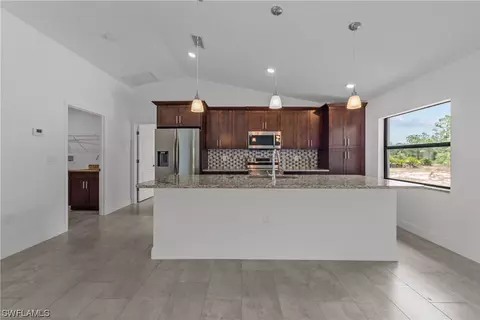 7610 21st Ter, Labelle, FL 33935 photo 5