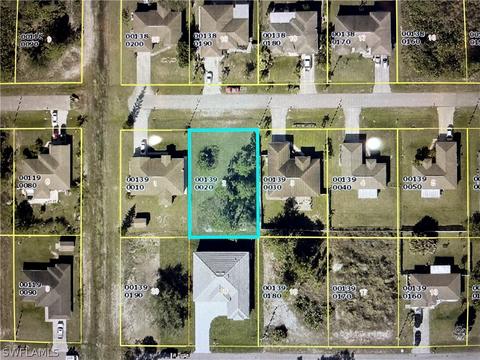 3733 10th St W, Lehigh Acres, FL 33971