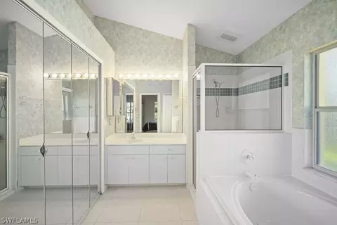 22009 Seashore Cir, Estero, FL 33928 photo 21