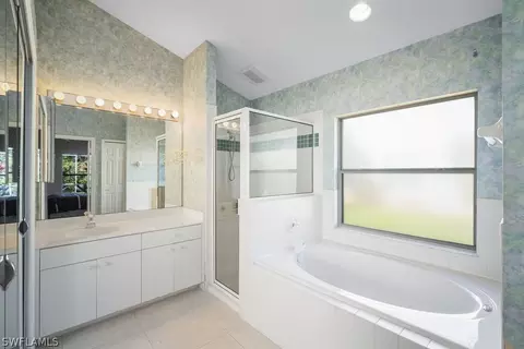 22009 Seashore Cir, Estero, FL 33928 photo 14