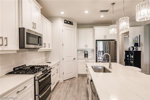 2258 Marquesa Cir, Naples, FL 34112 photo 16
