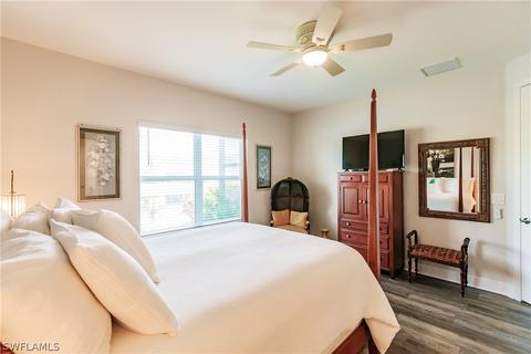 2258 Marquesa Cir, Naples, FL 34112 photo 24