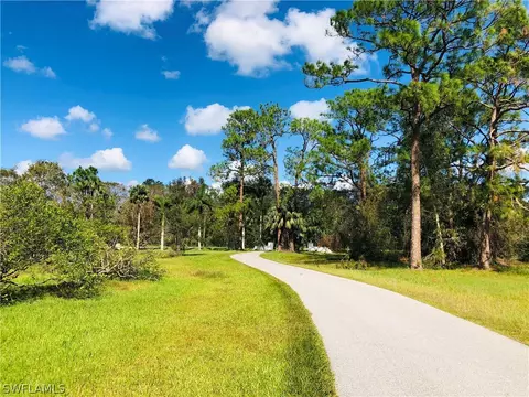 17280 Brenfield Ln, Alva, FL 33920