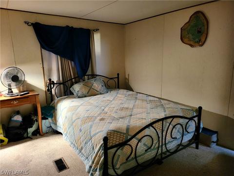 1302 Click Dr, Moore Haven, FL 33471 photo 3
