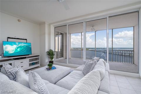 2090 W 1st St #I2109, Fort Myers, FL 33901