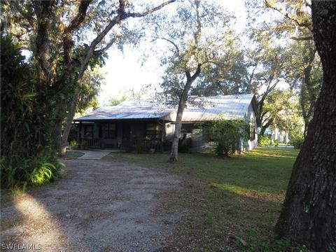 396 E Yeomans Ave, Labelle, FL 33935 photo 1