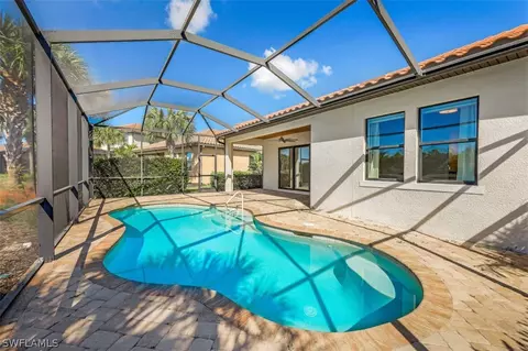 4098 Raffia Dr, Naples, FL 34119 photo 4
