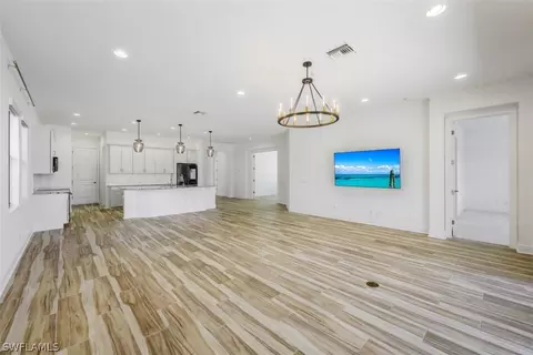 4098 Raffia Dr, Naples, FL 34119 photo 11