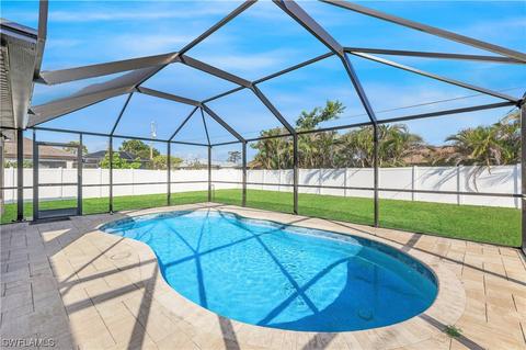 711 Trafalgar Pkwy, Cape Coral, FL 33991