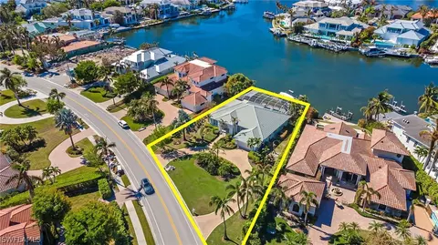 4459 Crayton Rd, Naples, FL 34103 photo 3