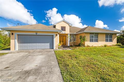 449 Mercedes Ct NW, Lehigh Acres, FL 33972