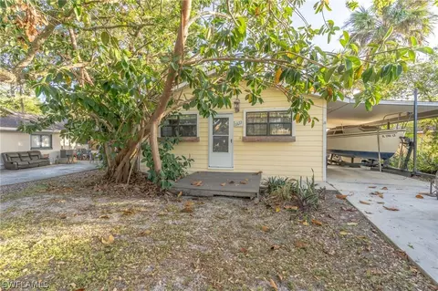 11672 Mckenna Ave, Bonita Springs, FL 34135