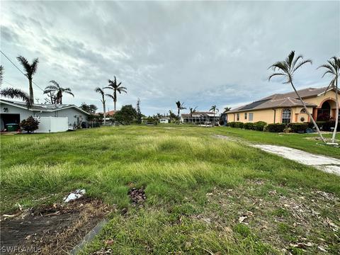 5312 Colony Ct, Cape Coral, FL 33904