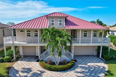 27168 Harbor Dr, Bonita Springs, FL 34135