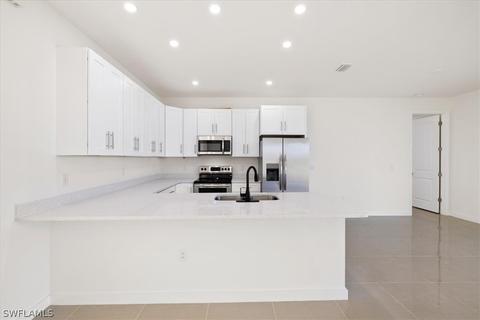 7050 Berwick Cir, Labelle, FL 33935 photo 19