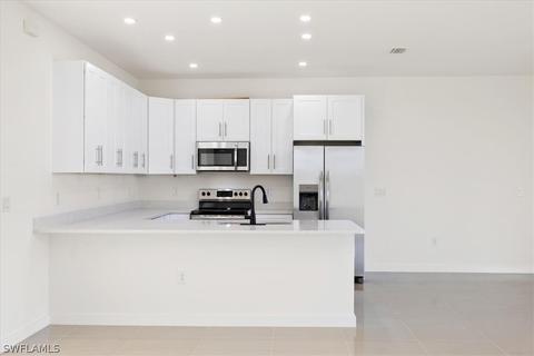 7050 Berwick Cir, Labelle, FL 33935 photo 21
