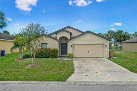 407 Shadow Lakes Dr, Lehigh Acres, FL 33974