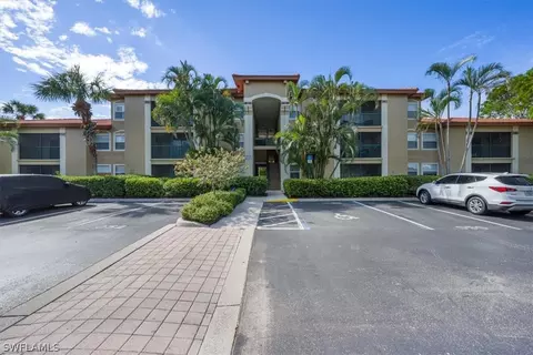 8930 Colonnades Ct E #621, Bonita Springs, FL 34135