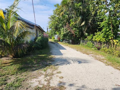 111 S 4th St, Immokalee, FL 34142 photo 2