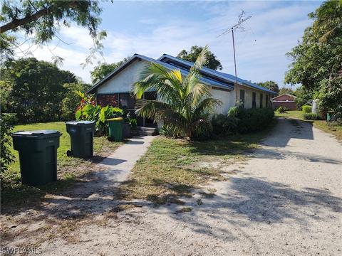 111 S 4th St, Immokalee, FL 34142 photo 1