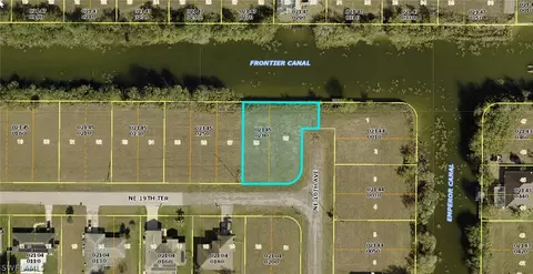 927 NE 19th Ter, Cape Coral, FL 33909