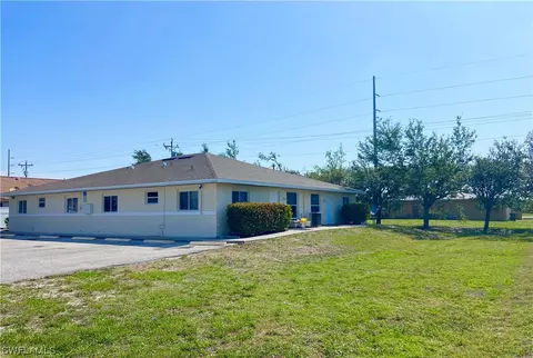3753 SW Santa Barbara Pl, Cape Coral, FL 33914