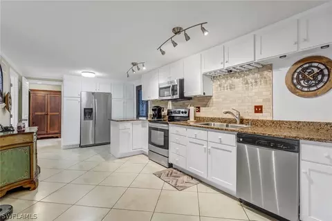 180 Cape Sable Dr, Naples, FL 34104 photo 1