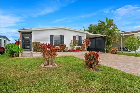 180 Cape Sable Dr, Naples, FL 34104 photo 2