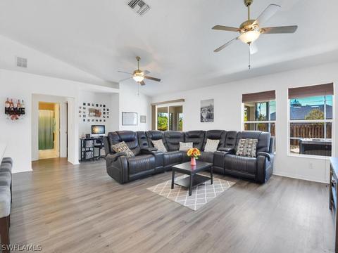 29 SW 24th Pl, Cape Coral, FL 33991