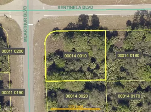121 Mcarthur Blvd, Lehigh Acres, FL 33974