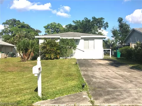 162 5th St, Naples, FL 34113 photo 1