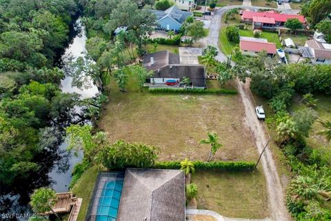 11084 Cherry St, Bonita Springs, FL 34135
