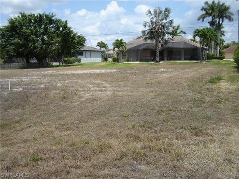 3425 SW 27th Pl, Cape Coral, FL 33914