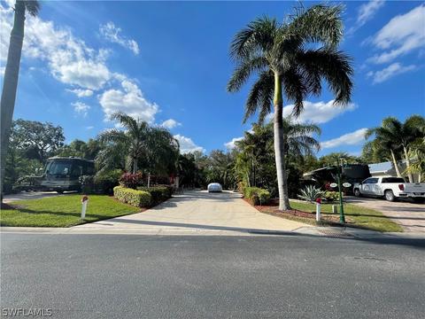 3041 West Riverbend Resort Boulevard, Labelle, FL 33935