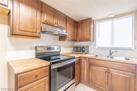 175 Cypress Way E #B-106, Naples, FL 34110 photo 3