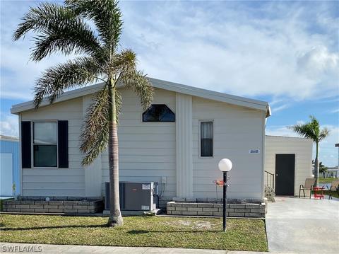 297 Dawn Dr E, North Fort Myers, FL 33903