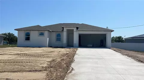1049 Canoe Ct, Labelle, FL 33935