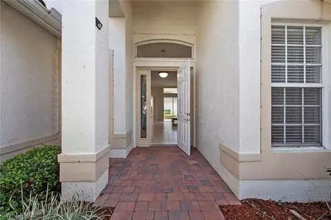 20249 Foxworth Cir, Estero, FL 33928 photo 4