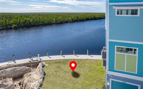 5830 Shell Cove Dr, Cape Coral, FL 33914