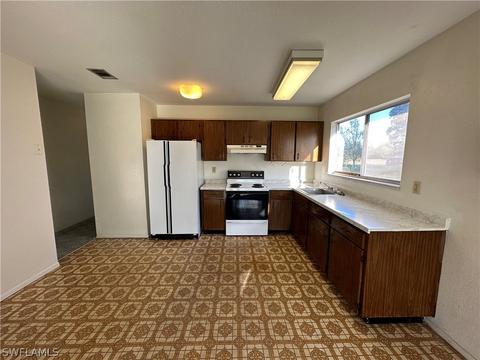 4028 Rainbow Cir, Labelle, FL 33935 photo 4