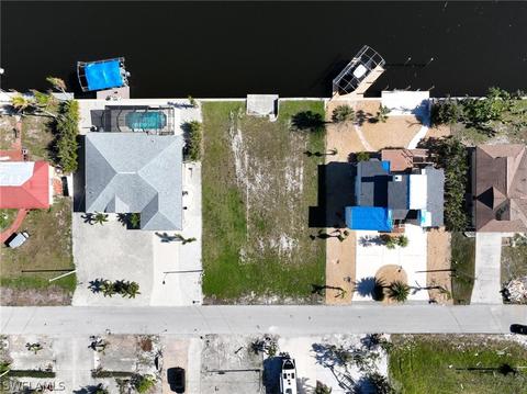 2920 Bracci Dr, Saint James City, FL 33956 photo 2