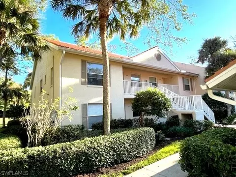 209 Robin Hood Cir #5-201, Naples, FL 34104